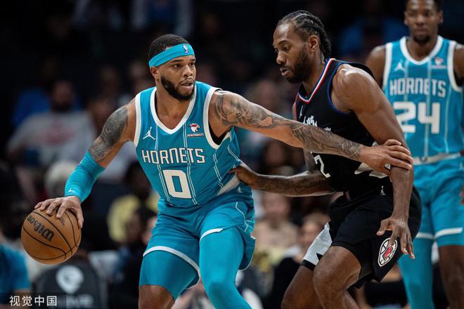 黄蜂,复出首战轰40分,助攻爆棚!的简单介绍