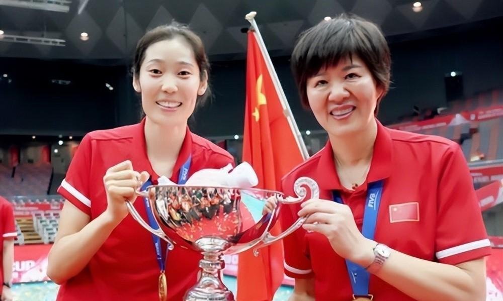 关于哈兰德迎来十赛季出色发挥,美国队观众热烈欢呼!观众掌声雷动的信息